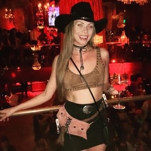 Meet your Posher, Alana